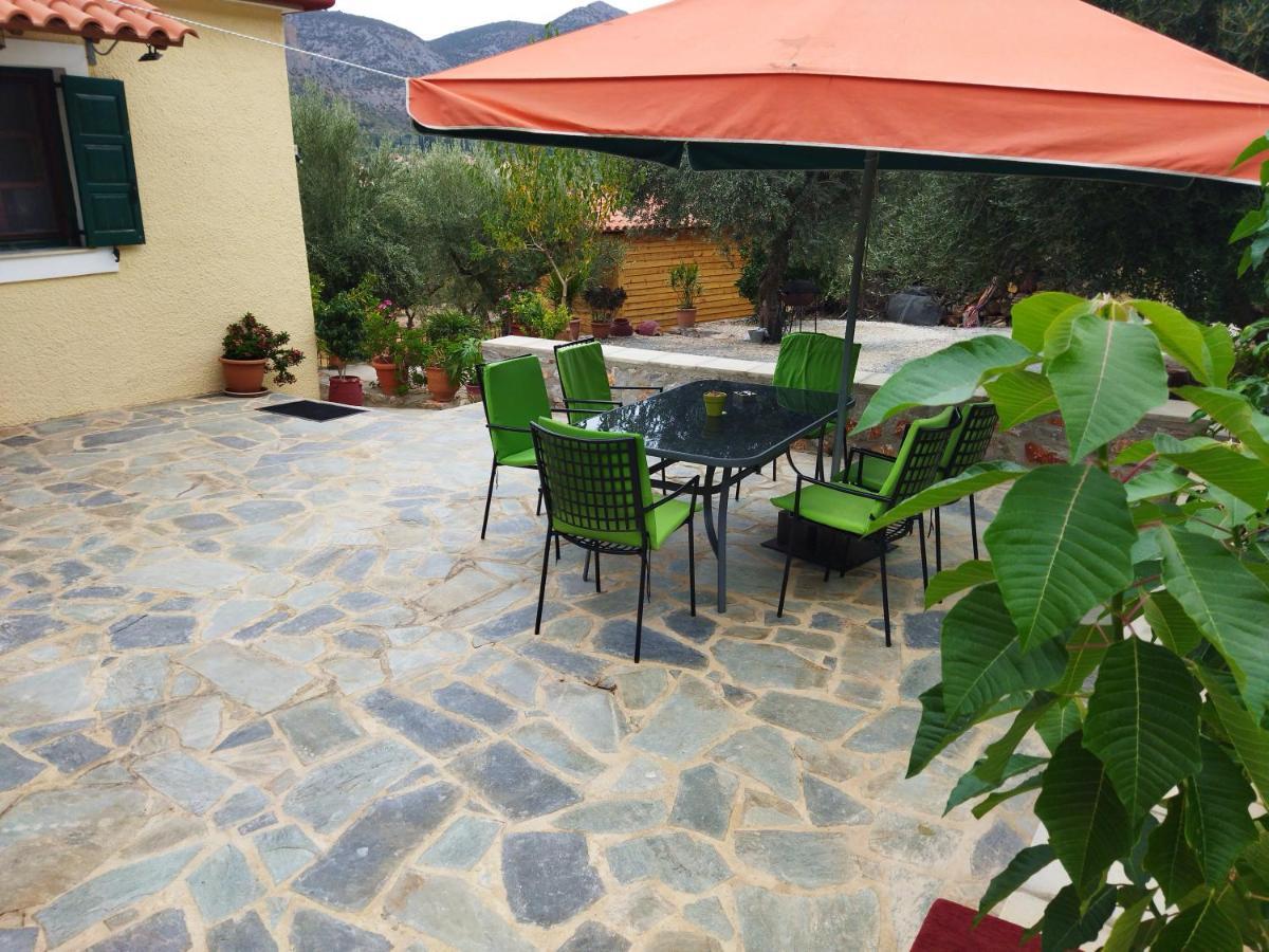 Rodomelo House - 3 Bedrooms Leonidio Exterior photo